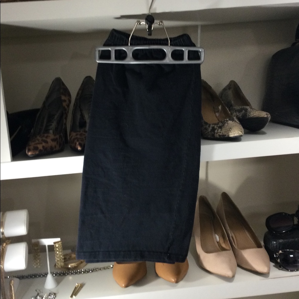Stretchy Cotton Black Skirt 18”